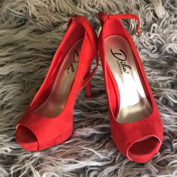 Red Sexy Shoes 💃🏽💃🏽🌸🌺 - Picture 4 of 4